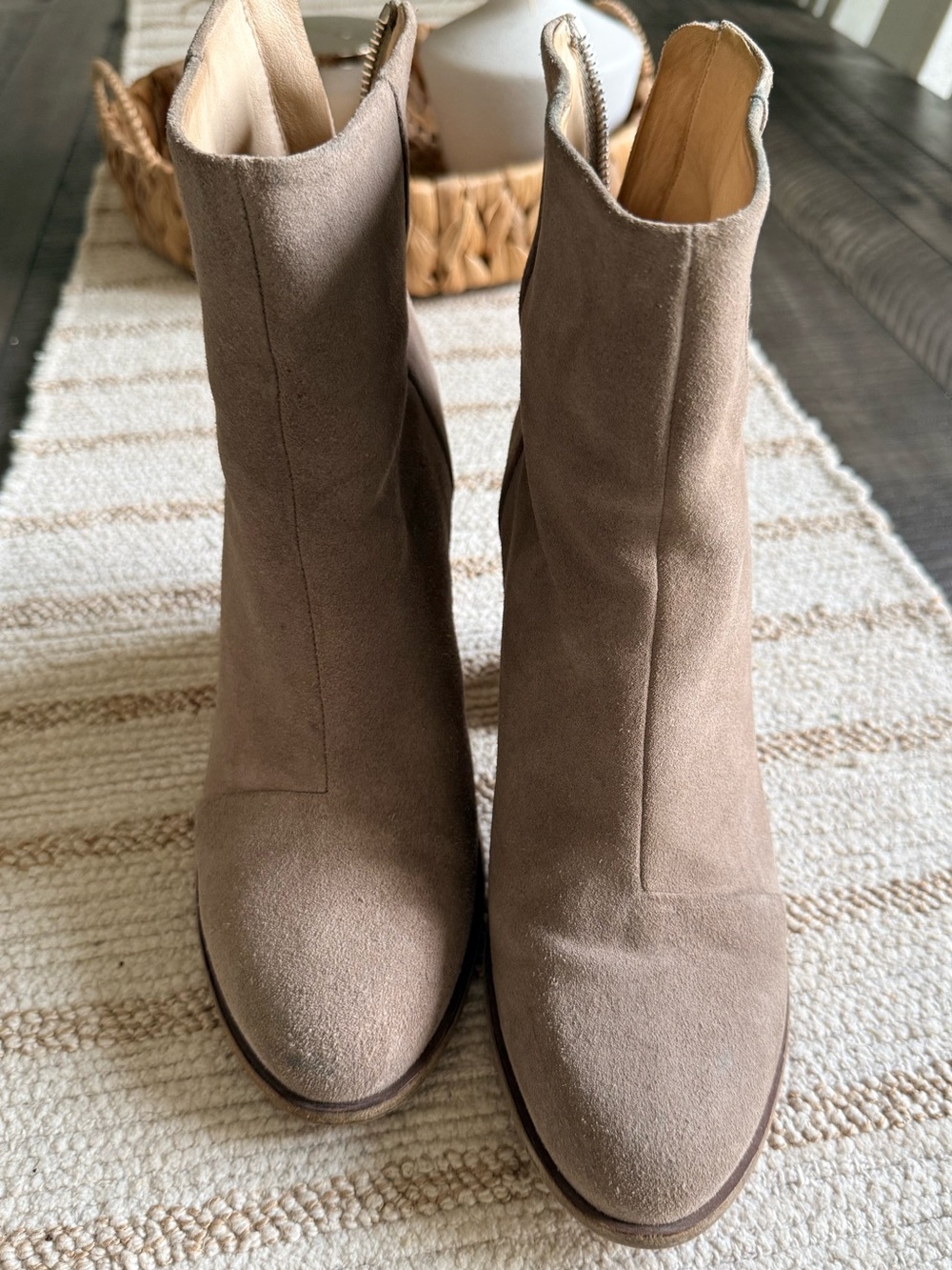 Rag & Bone Suede Back Zip Ankle Boots Taupe Size 40 Made in Italy